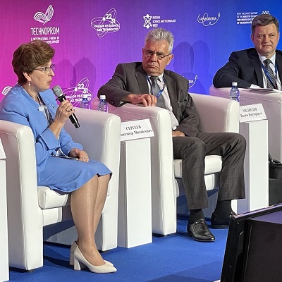На Технопроме обсудили возможности научной кооперации НЦФМ с регионами